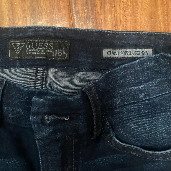 Guess Curvy Sophia Skinny Jeans - Picture 2 of 4